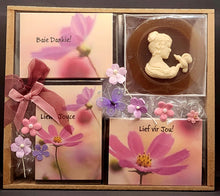 Load image into Gallery viewer, Medium Gift Box